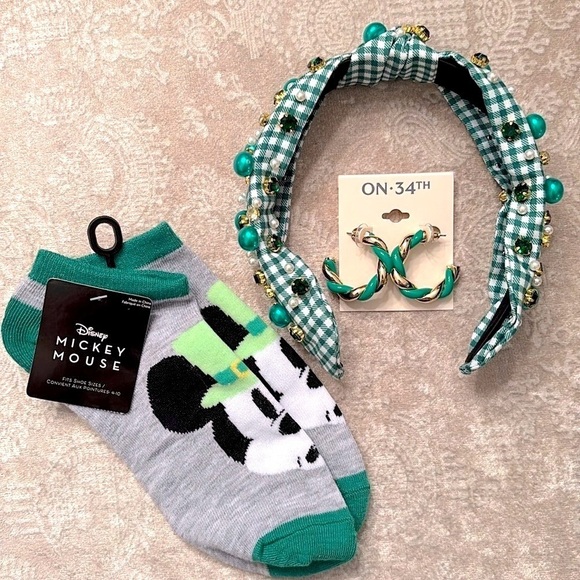 Brand New St. Patrick Day Set Green Beaded Gingham Headband Disney Socks Hoops main image 7